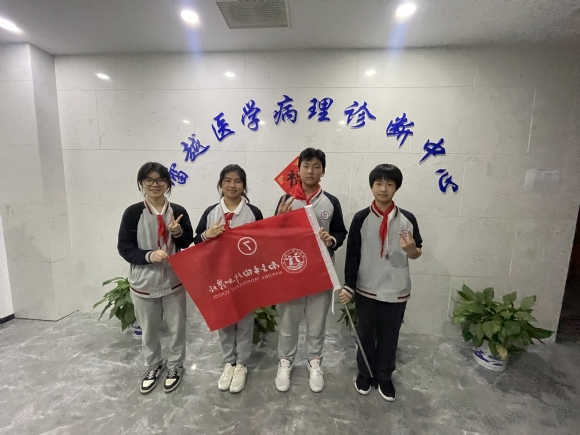 e9c61b701dcc950ddec84d750bc8e854.jpg