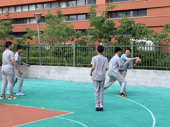 f9ebe77f6237d732267a651af2b630f4.jpg