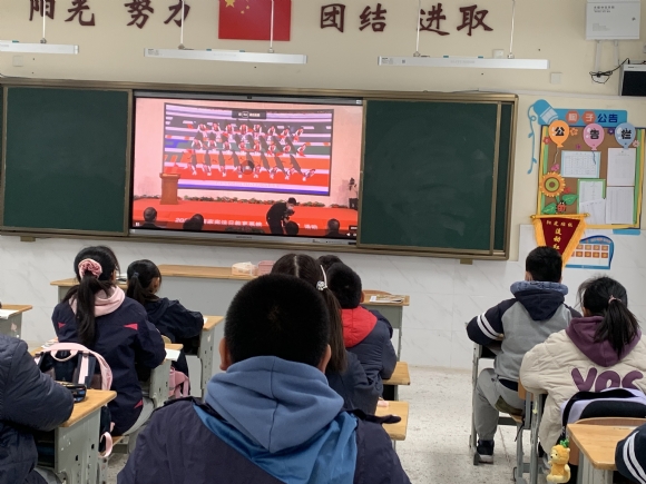 f059cc3d6eb71ea0efcaff38641d6a47.jpg